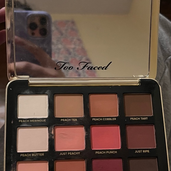 Too Faced Make Up- Just Peachy eyeshadow palette. New. - Picture 2 of 2